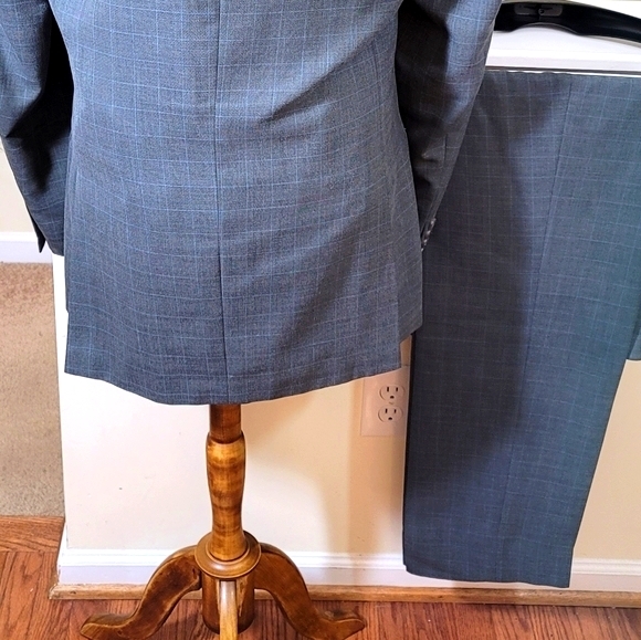 Michael Kors Classic-Fit Suit - Picture 6 of 10